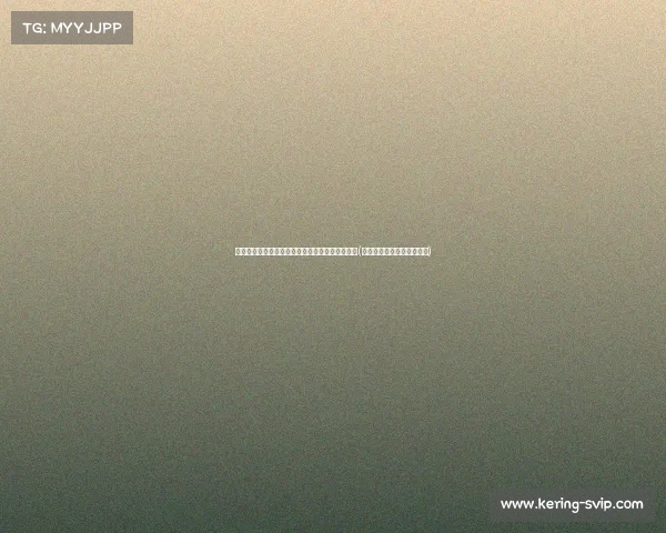 黑色连衣长裙搭配高，小姐姐的时尚魅力无法抵挡(黑色连衣长裙怎么搭配好看)